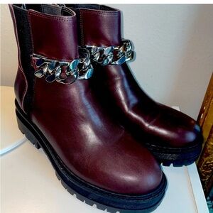 Marc Fisher burgundy Parrie lug boots with chain, size 7